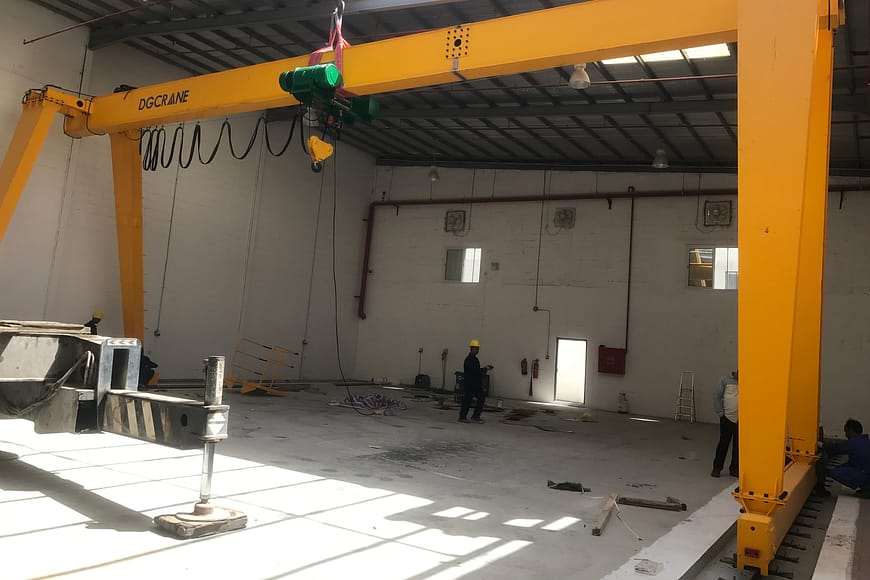 Single girder gantry crane 10