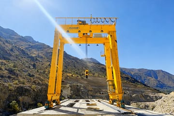 γερανογέφυρας Ουζμπεκιστάν.jpeg