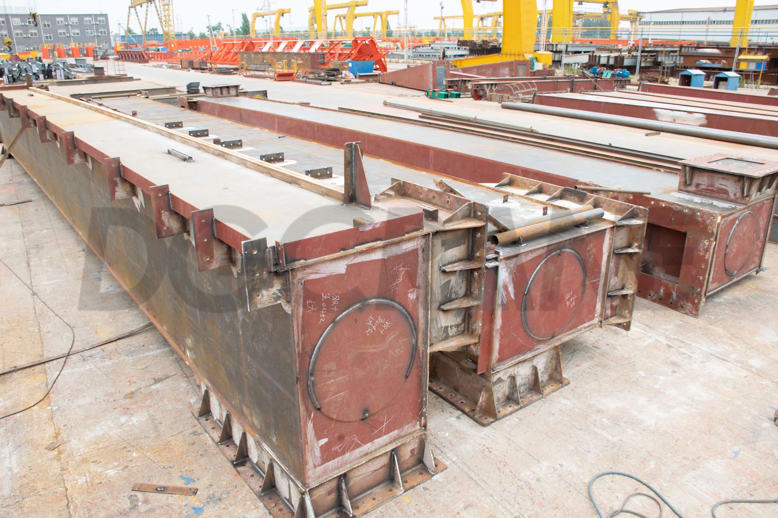 Main girders