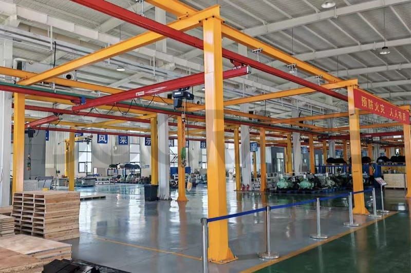 Free Standing Workstation Overhead Cranes 1