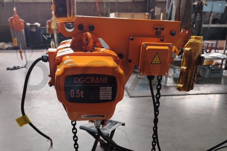 DGCRANE Export Cases 4 in the Philippines 500kg Portable Gantry Crane 2