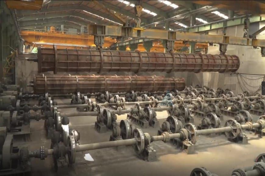 Handling of Pipe Molds in High Temperature Curing and Centrifugal Workshops3