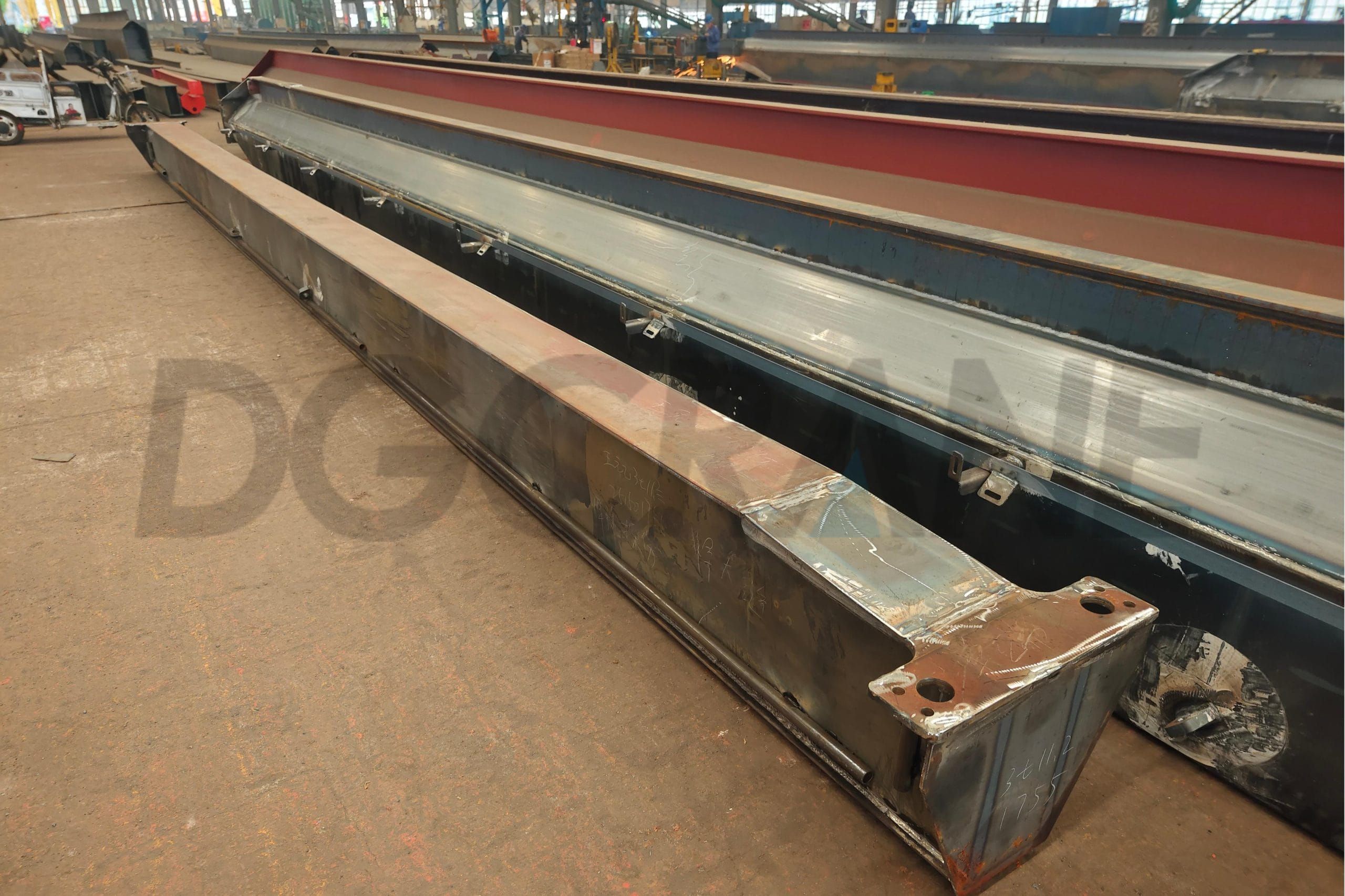 pangunahing sinag 1 naka-scale