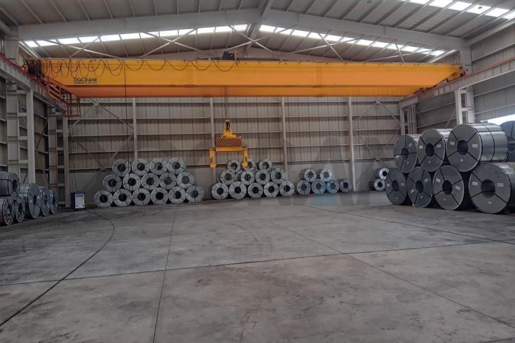 رافعة علوية مزدوجة العارضة سعة 32 طنًا لرفع لفائف الصلب