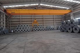 رافعة علوية مزدوجة العارضة سعة 32 طنًا لرفع لفائف الصلب