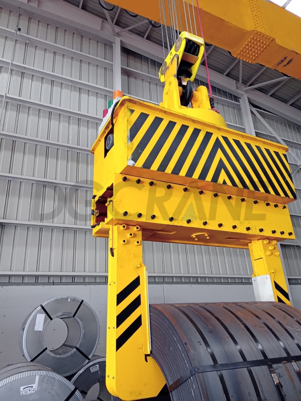 رفع لفائف الصلب