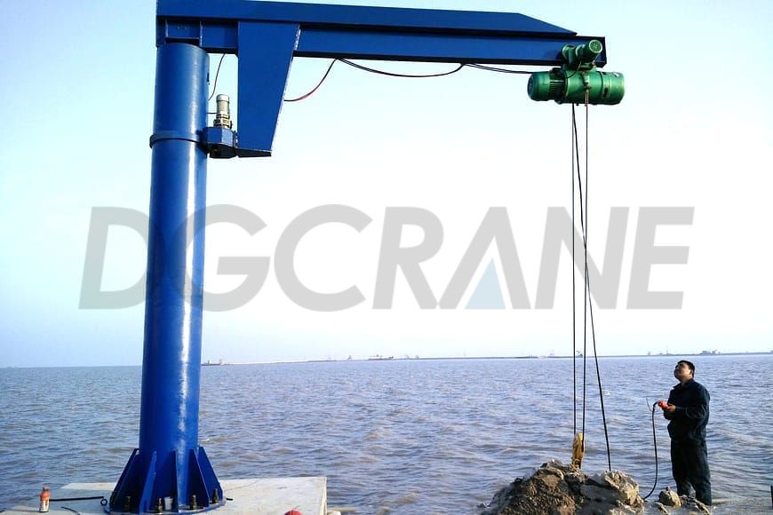 Gru a bandiera industriale autoportante 2