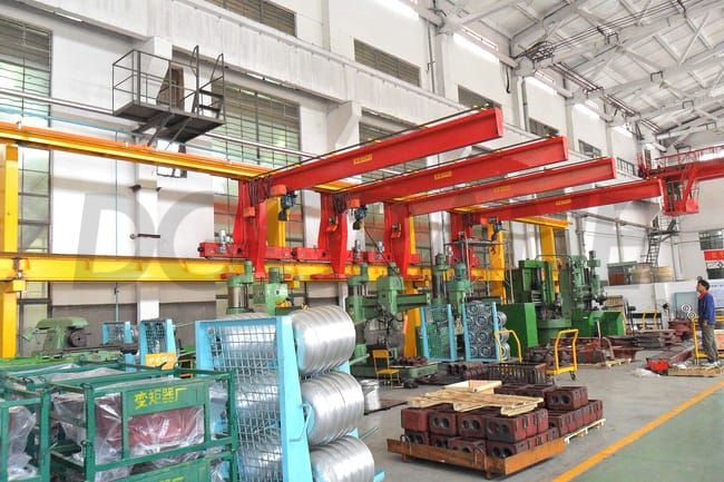 Gru a braccio mobile industriale da parete 2