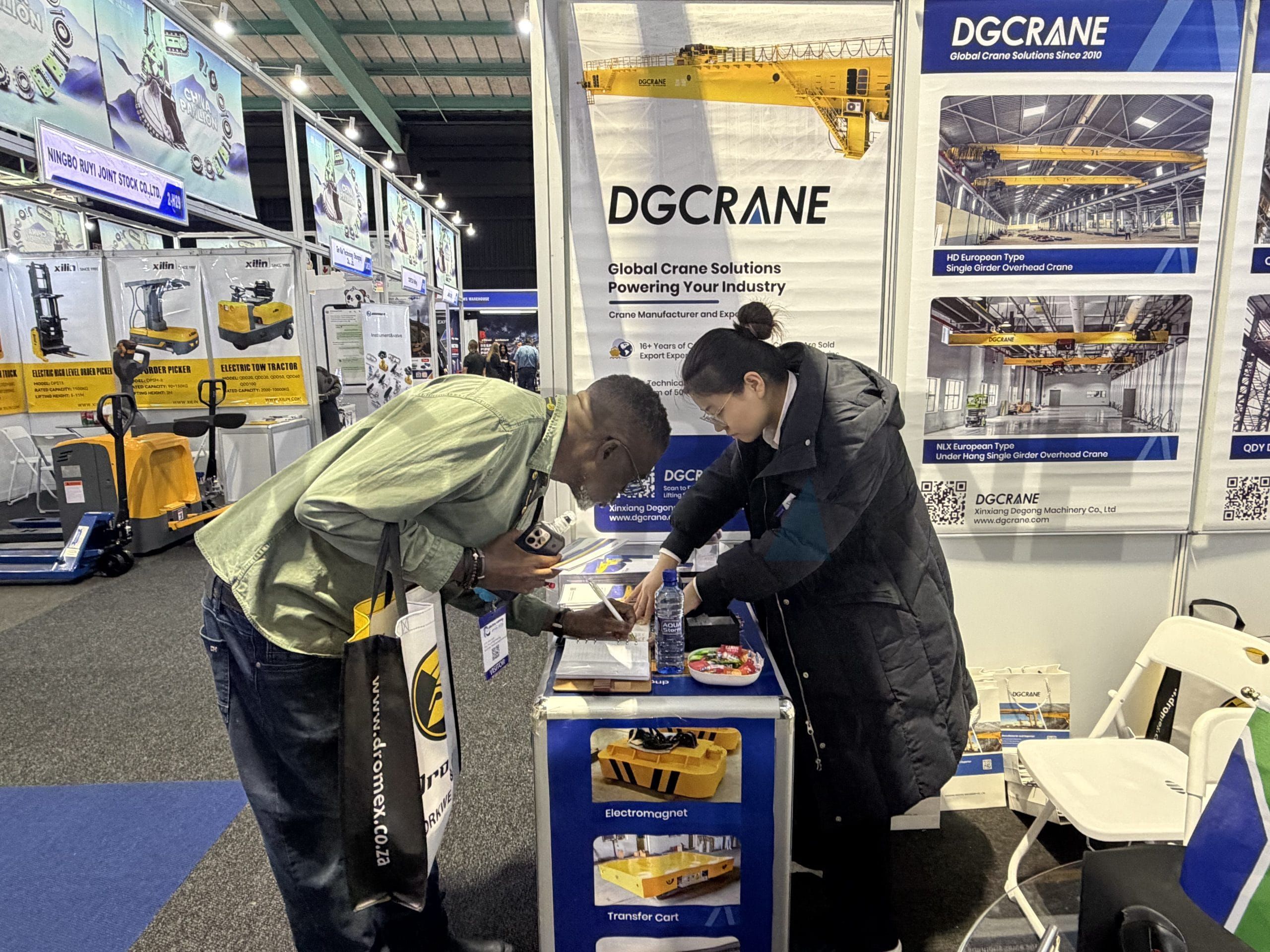Electra Mining Africa 2026 DG 6 em escala