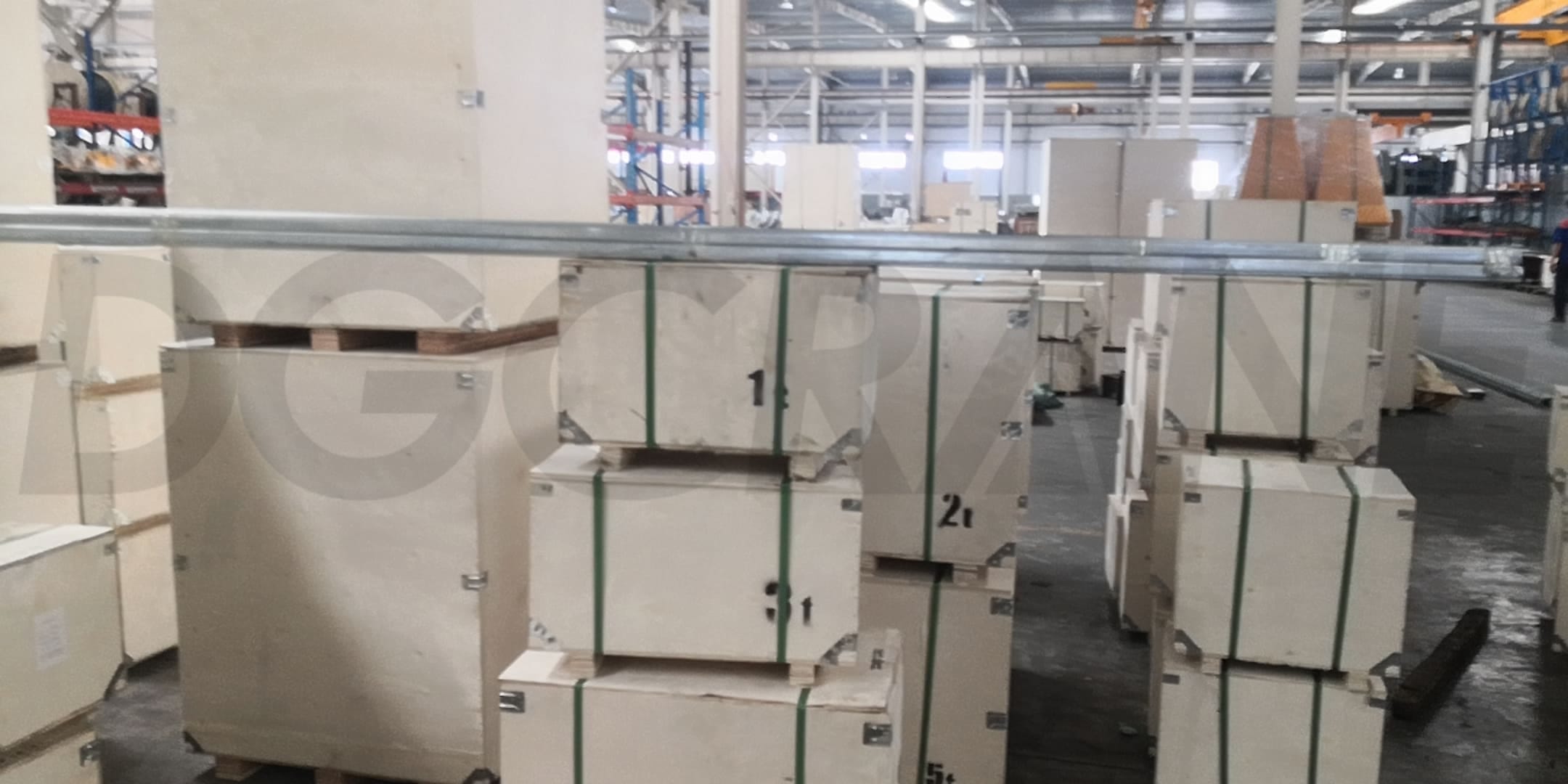 C beam and electric chain hoist ()
