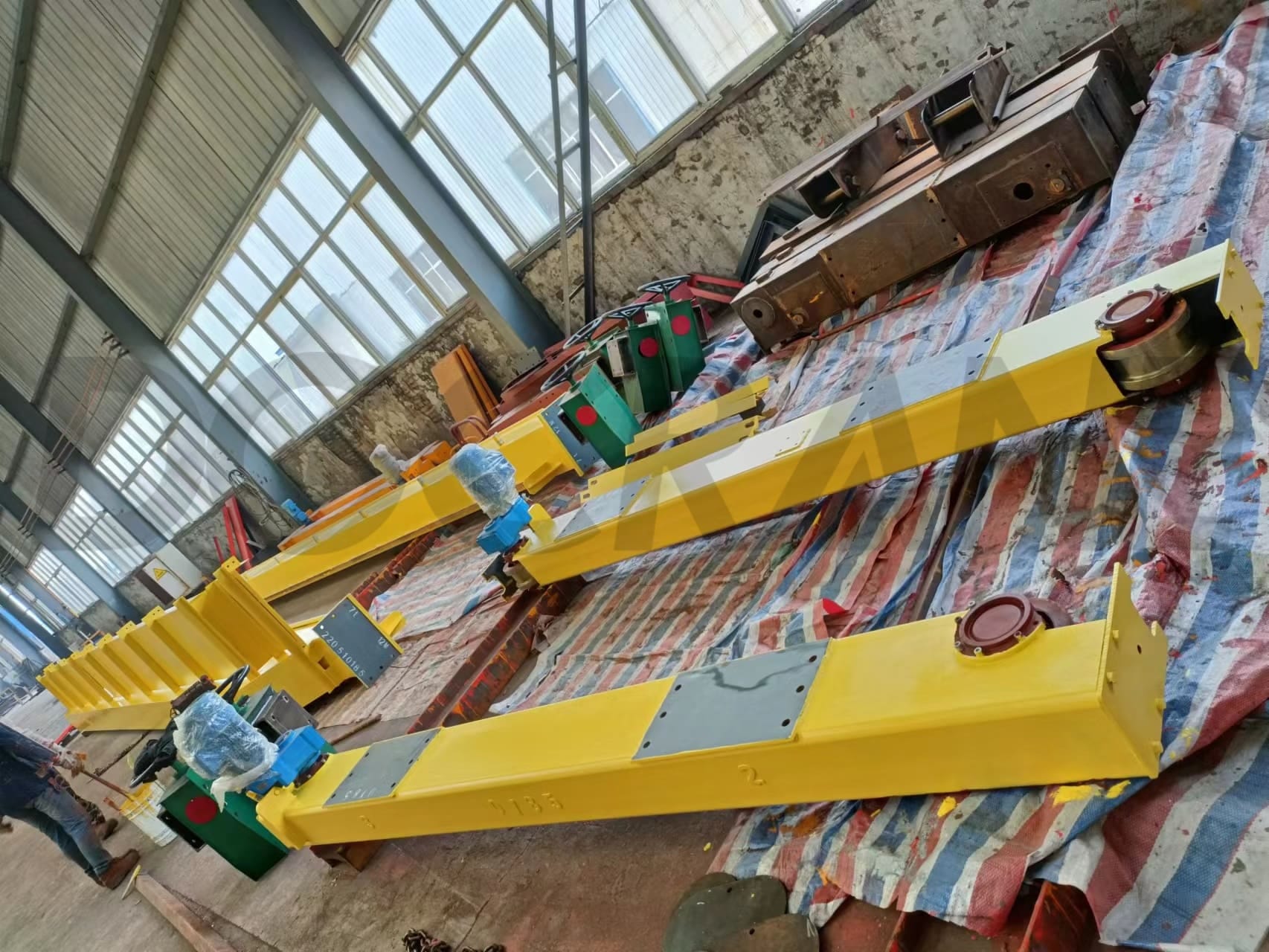 Double main girder and end girder finished painting