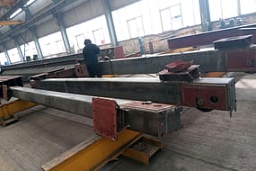 Fabricación de la viga de tierra de la grúa ganry 1