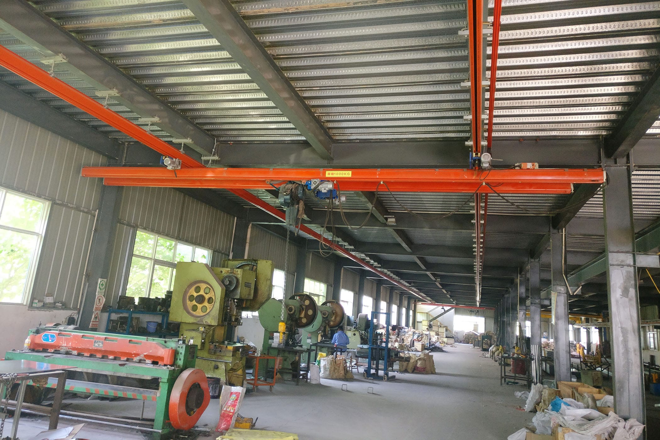 5 Types of Cranes Used in Factories DGCRANE